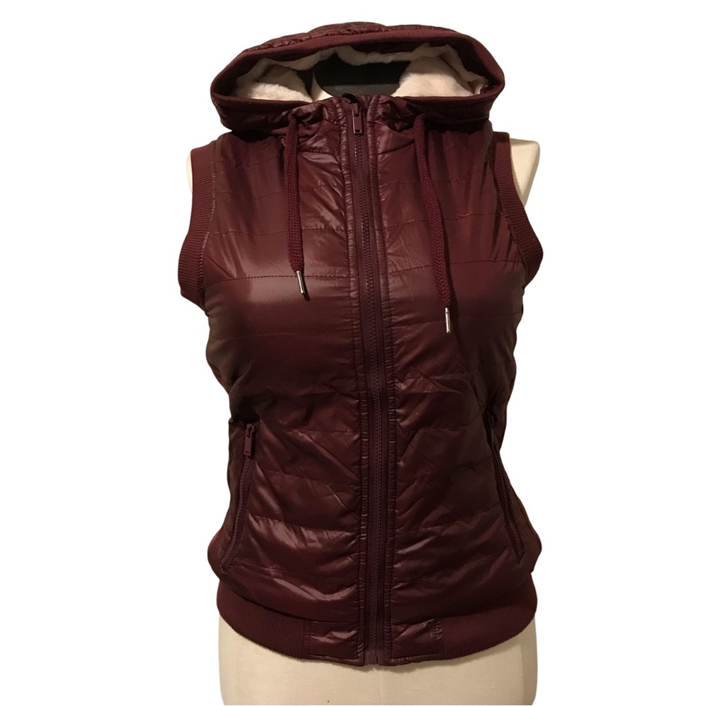 Stefano Di Roma Hoodie Puffy Vest Women’s Size L Color Wine Fur Lining
Pocket’s